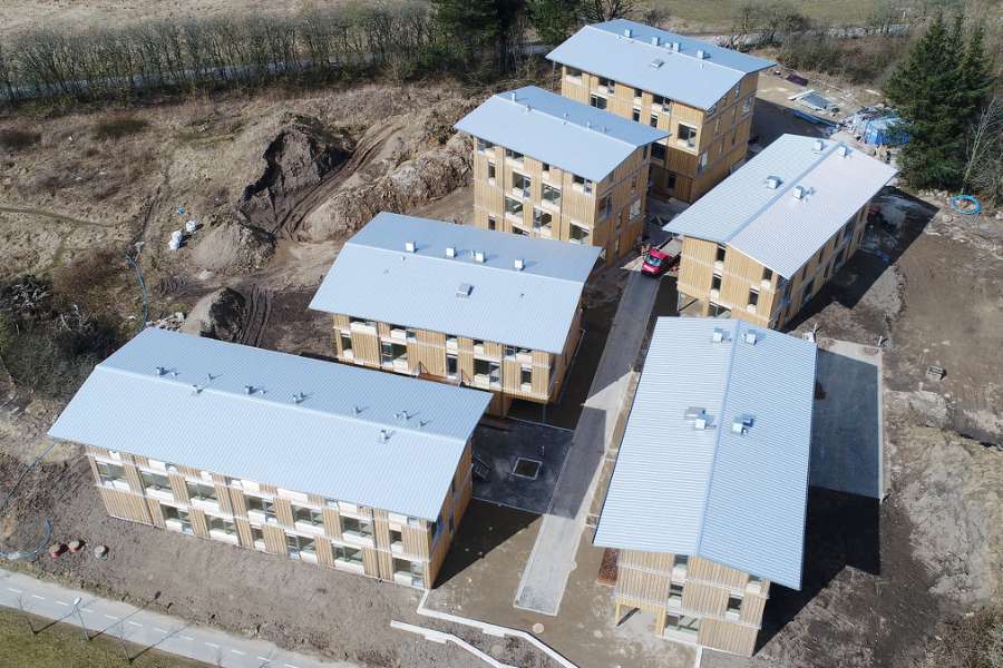 Banebrydende, almene boliger<br>med spektakulær udsigt, Lisbjergvej 13, Aarhus - Dronefilm